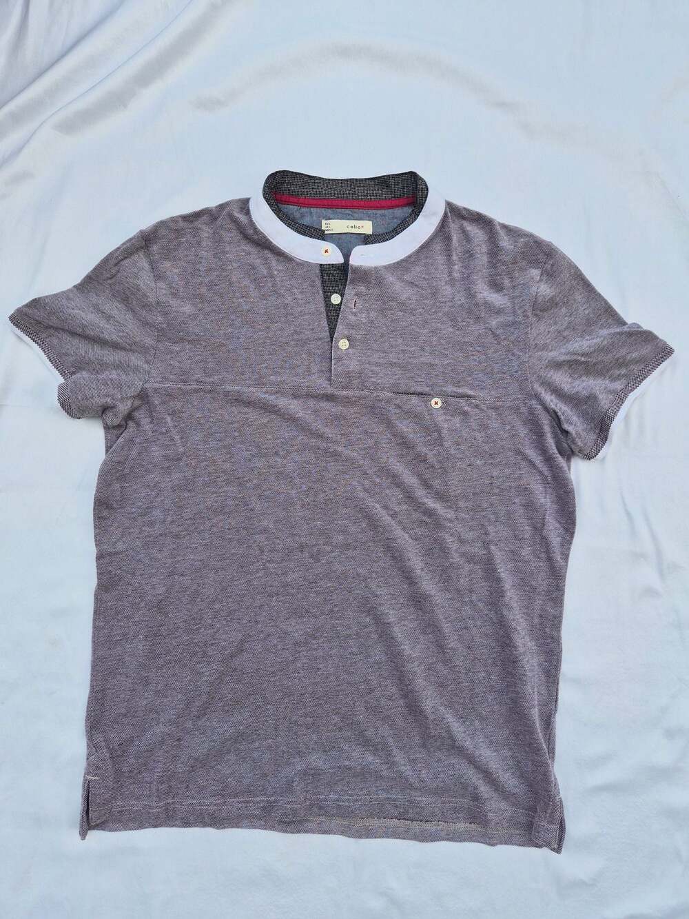 Celio Men's Short Sleeve Henley Polo Shirt with Pocket, Gray/Burgundy Texture